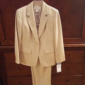 Jones New York Women's Suit